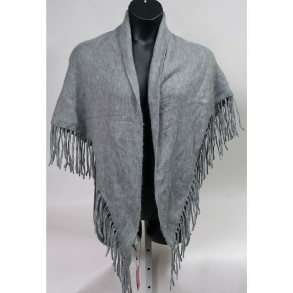 NWT Vince Camuto Ladies Heather Grey Triangle Wrap with Fringe O/S MSRP $38 - Picture 2 of 7